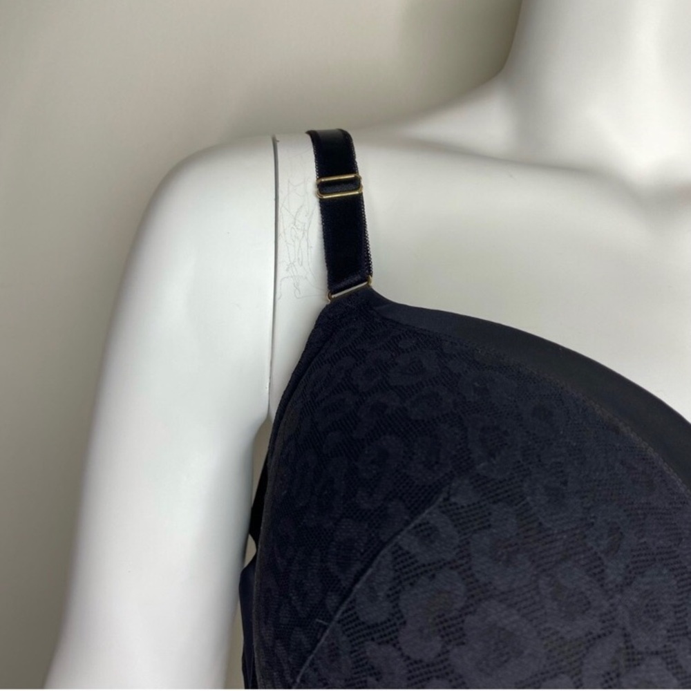 Torrid Rear Clasp Underwire Bra - Picture 8 of 9